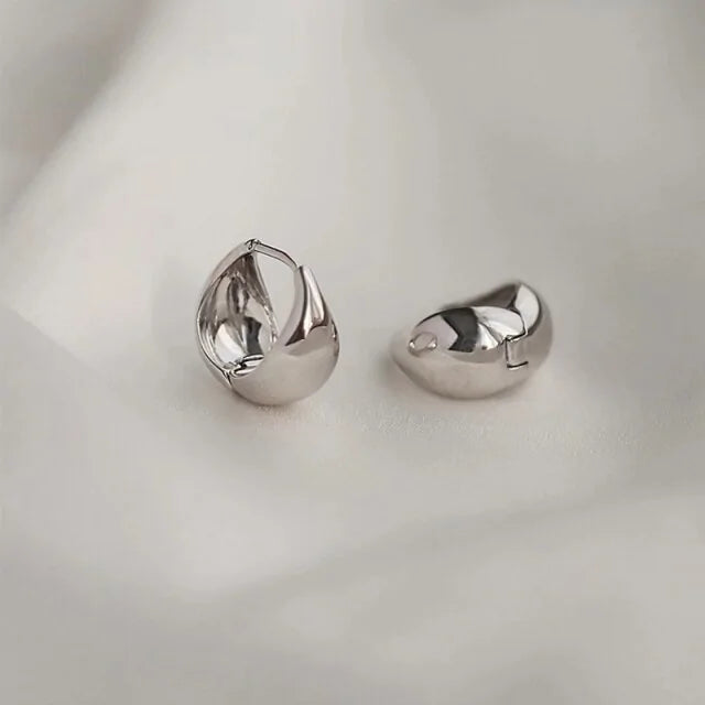 Obsidian Arc Hoops